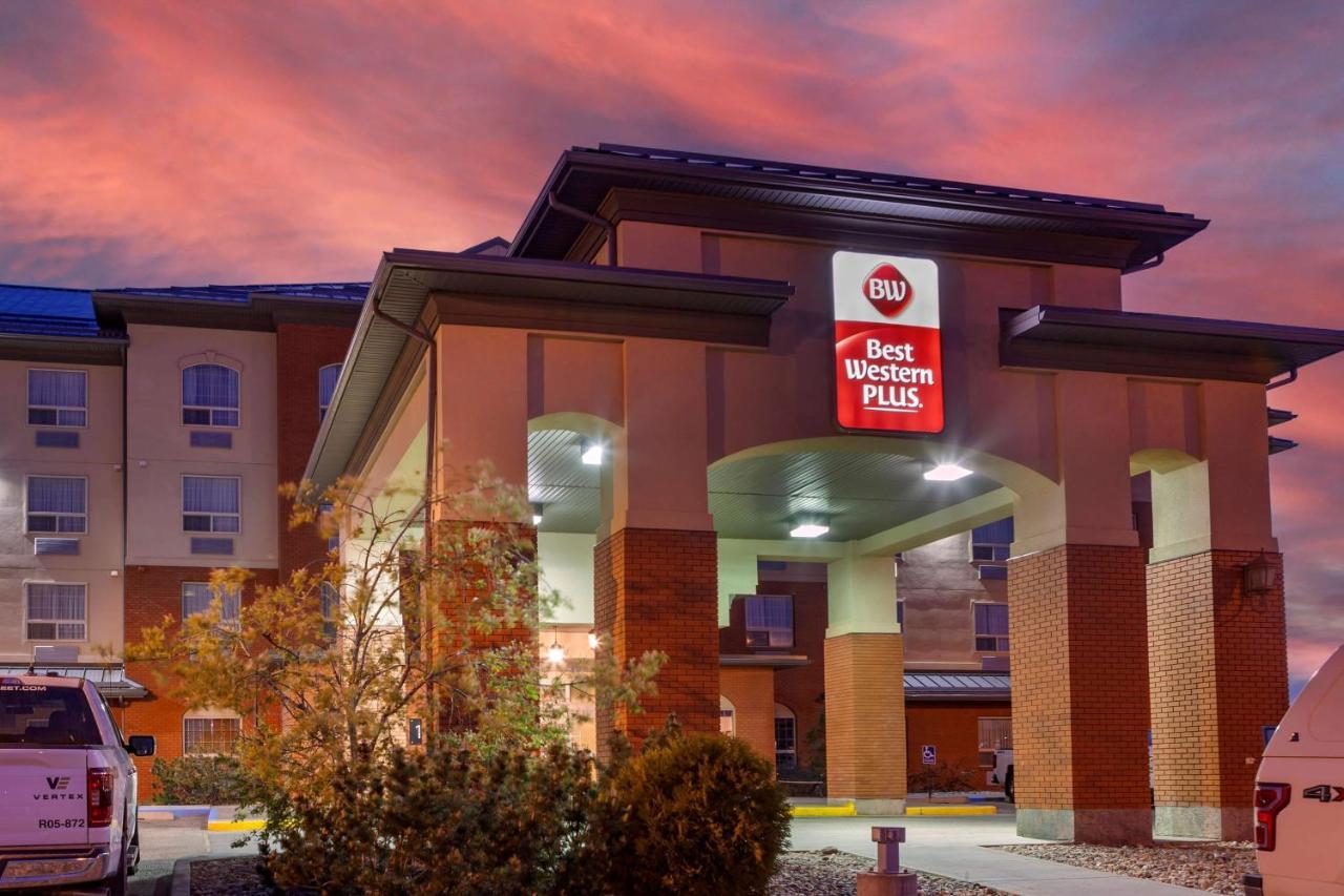 Best Western Plus Meridian Lloydminster Exterior photo